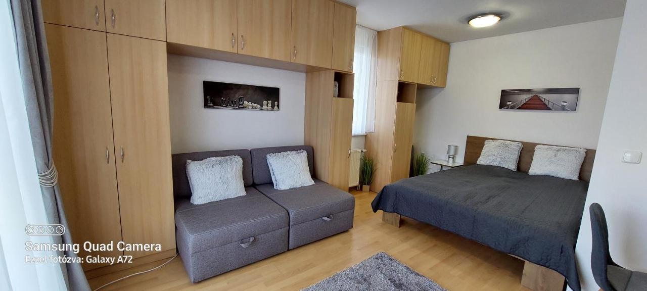 Beszedes-Lak, Aranypart Apartment Siofok Luaran gambar
