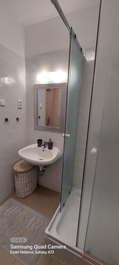 Beszedes-Lak, Aranypart Apartment Siofok Luaran gambar